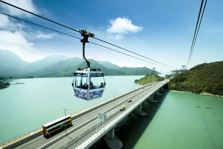 นองปิง 360 (Ngong Ping 360)