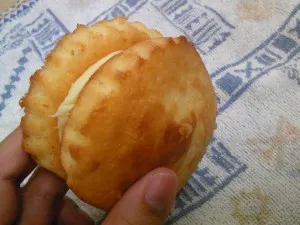 5.軽井沢芳光「軽井沢スイートチーズバーガー」