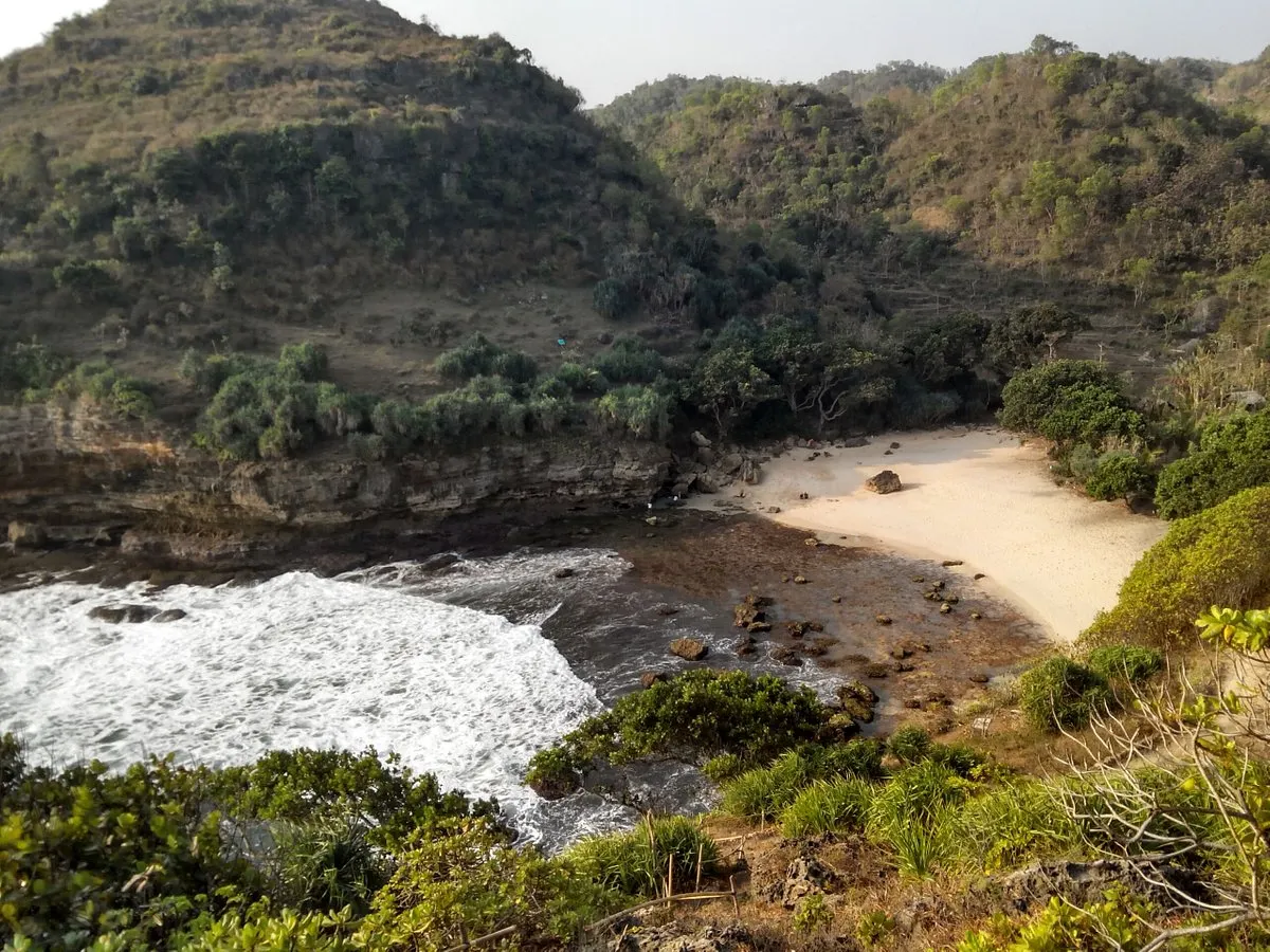 Pantai Gunung Kidul-Pantai Ngetun