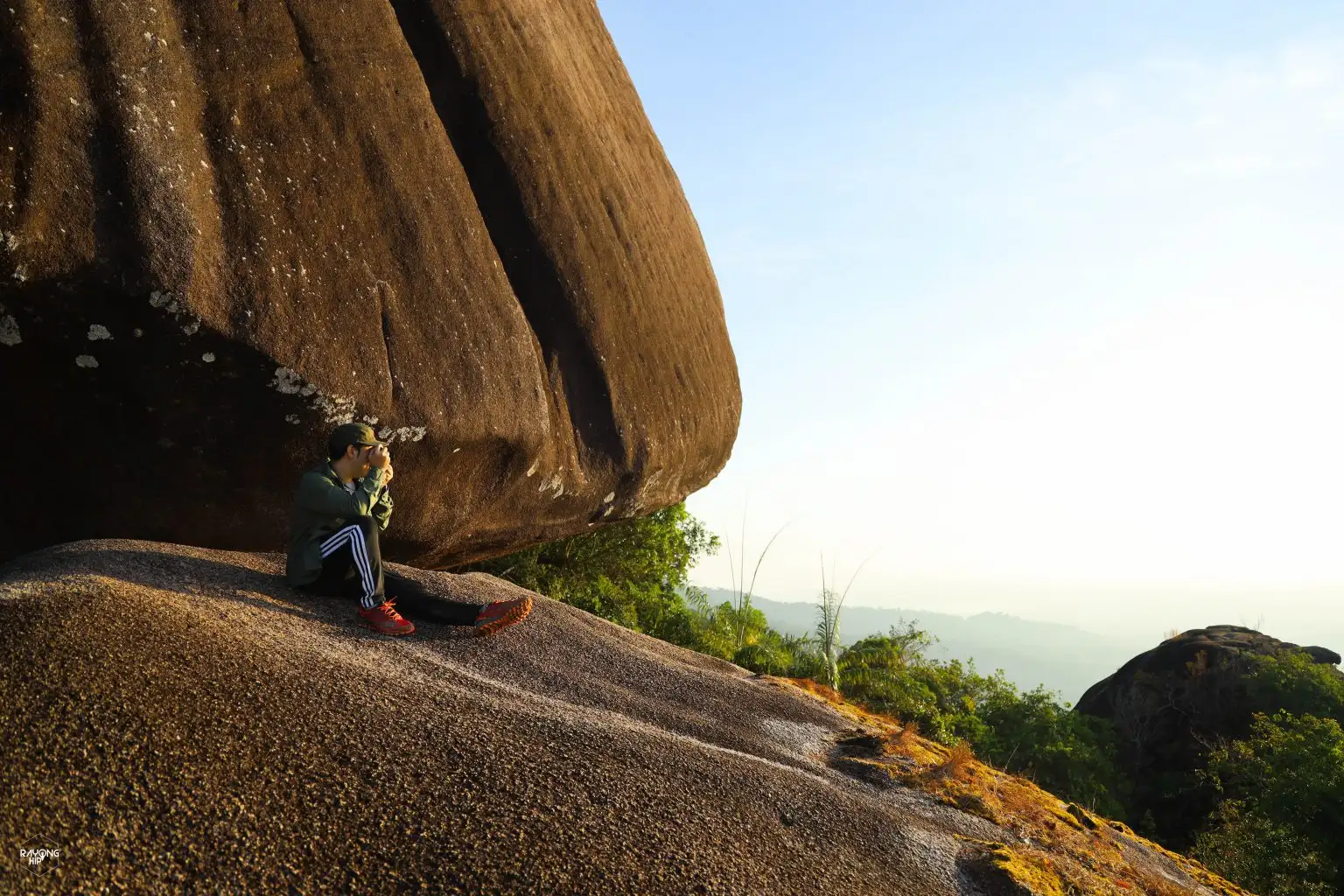 ผาหินกูบ