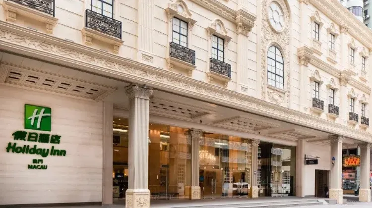 Traveling in Macau - Holiday Inn Macau