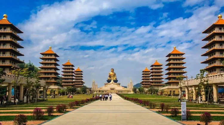 Taiwan Travel Guide: Fo Guang Shan Buddha Museum has been open to the public since 2001
