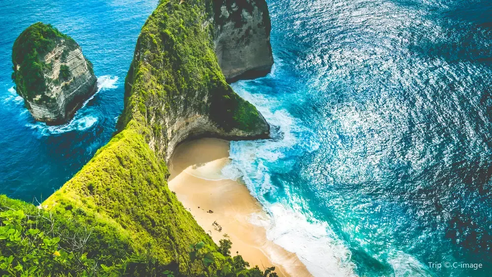 8. Objek Wisata di Bali-Nusa Penida