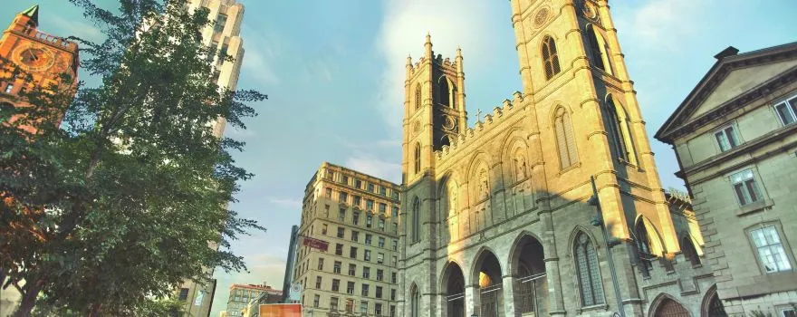 Canada eSIM: 3 Benefits of Using an eSIM in Canada