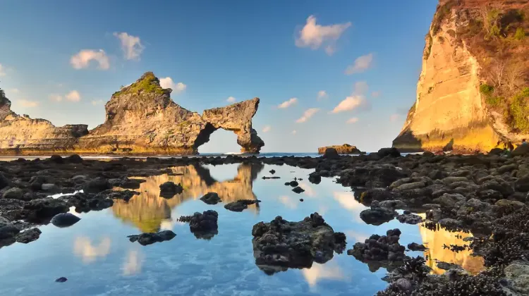 インドネシア旅行ならどれを選ぶべき？eSIM、SIM、Wi-Fiレンタルの比較