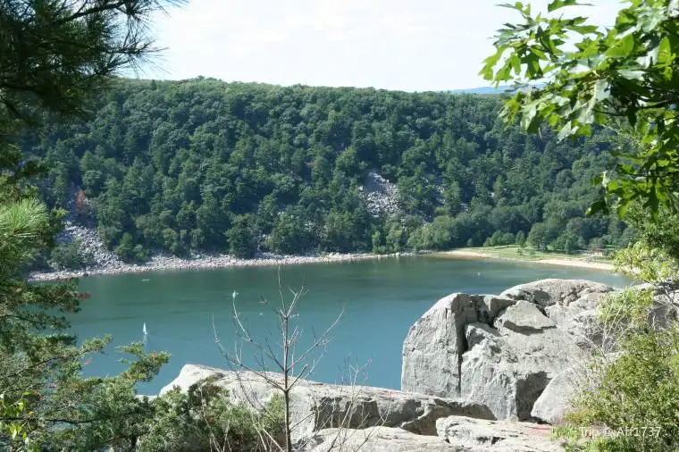 Devil's Lake State Park