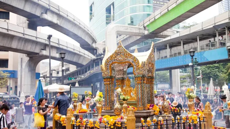 Things to do in Bangkok #10: Erawan Shrine