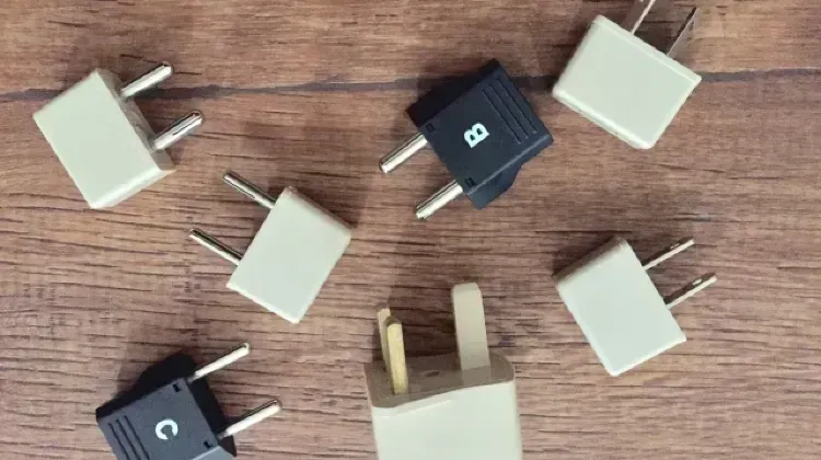 オーストリアのコンセントが合わないときは変換プラグ