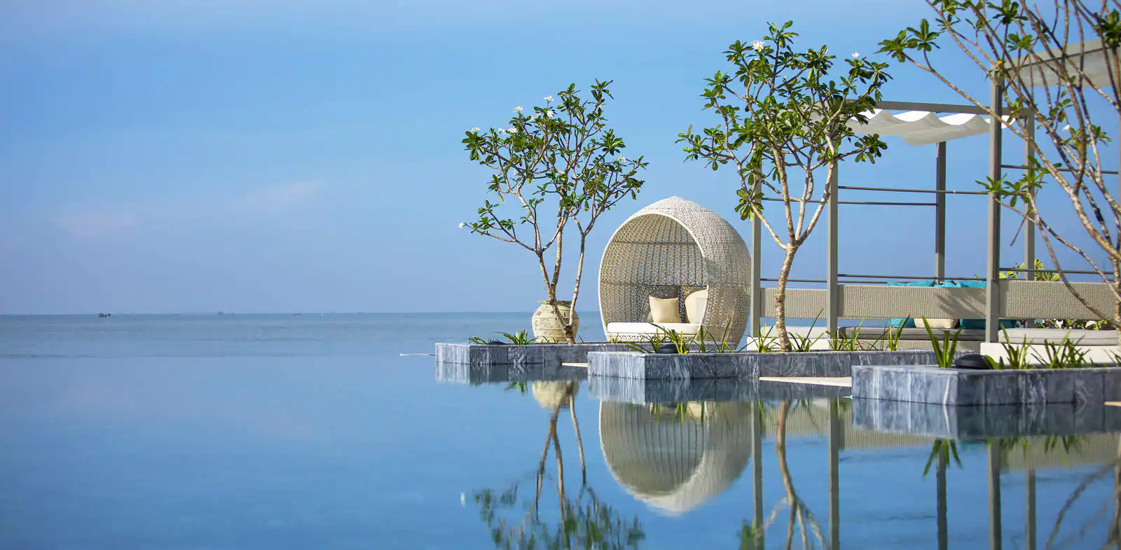 resort, khách sạn cho ngày Valentine