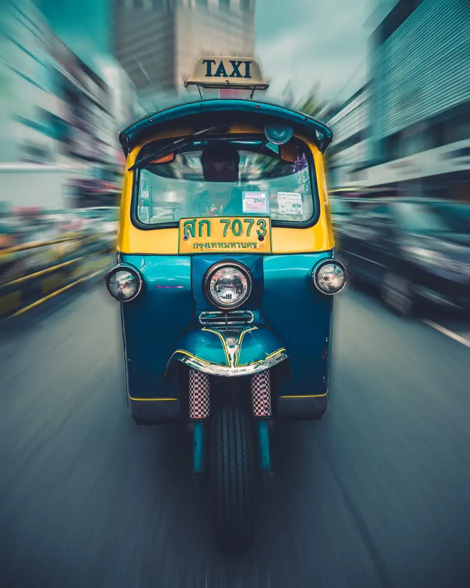 5 pro tips for riding a tuk-tuk