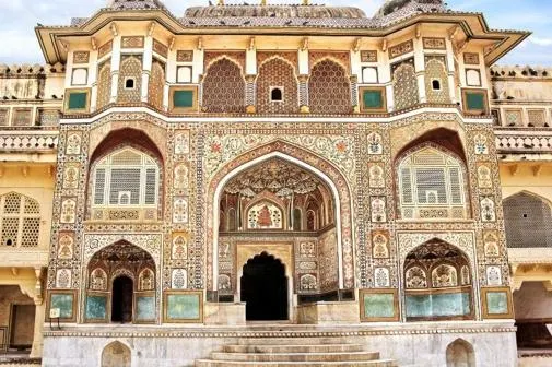 พระราชวังแอมเบอร์ (Amber Palace)