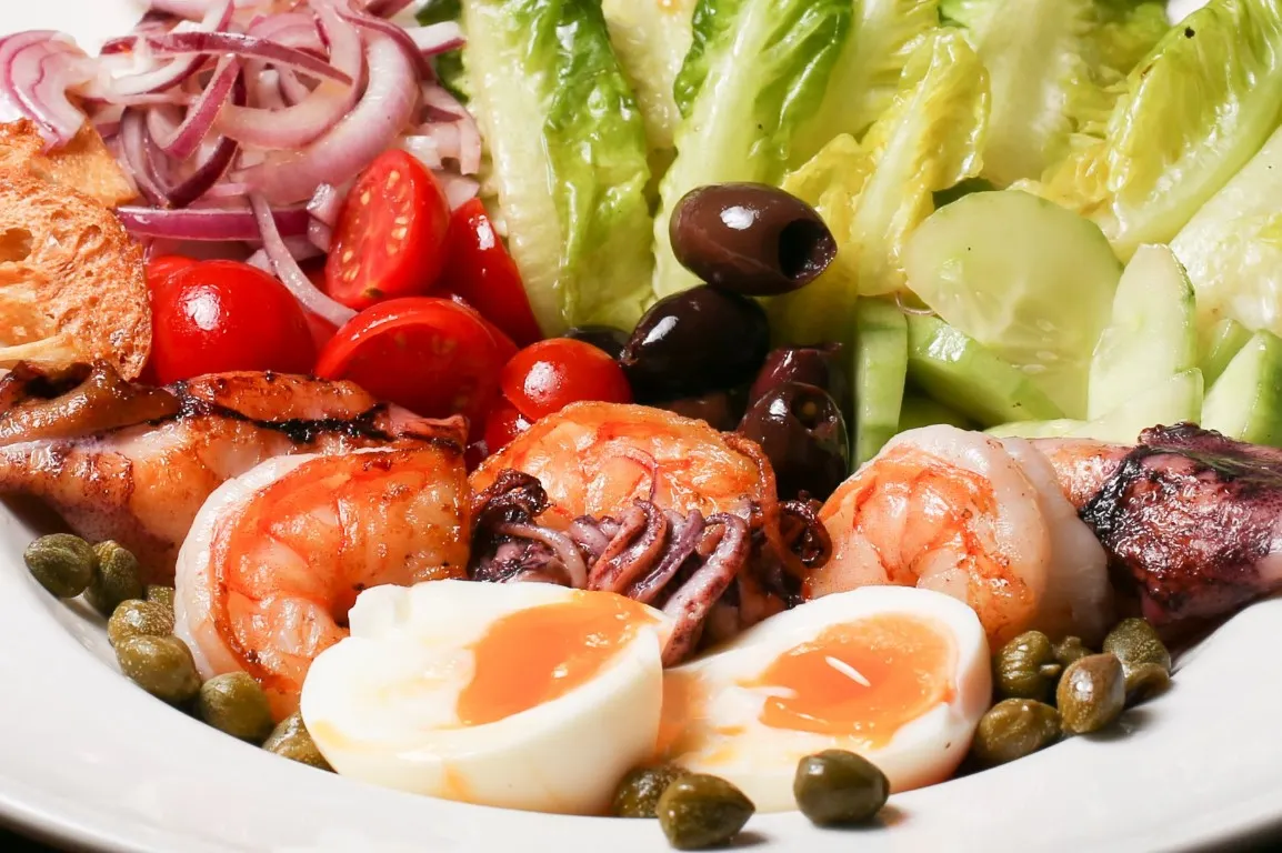 Discover Dining and Entertainment in Budapest