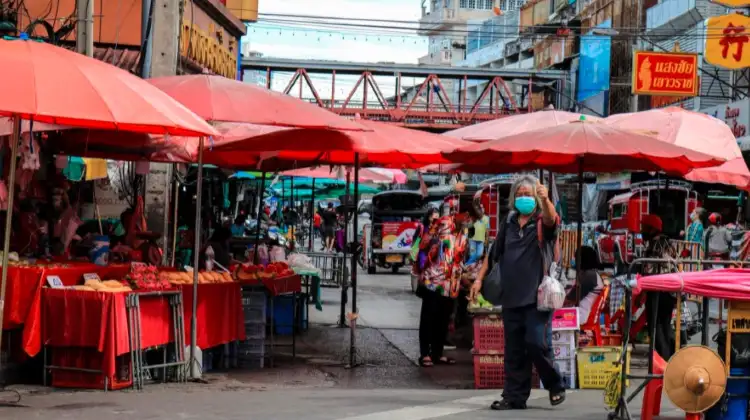 ตลาดวโรรส
