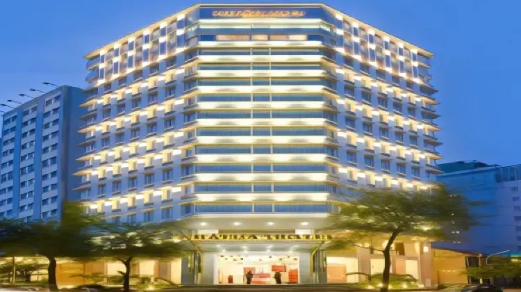 日本語OK：ニャット ハ ロペラホテル