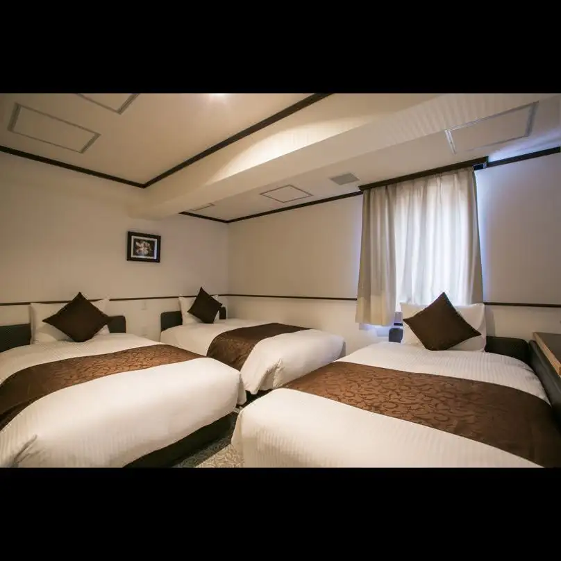 アンピールホテル大阪（旧・山西福祉記念会館）