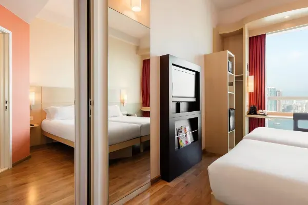 7. 宜必思香港中上環酒店(ibis Hong Kong Central and Sheung Wan Hotel)