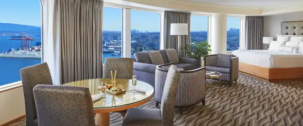 The Panoramic Harbourview Room