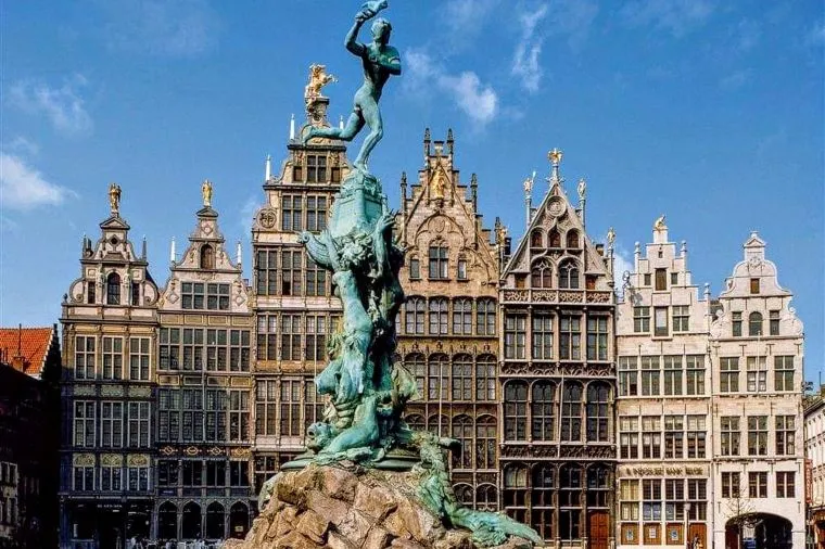 ベルギー旅行の観光費用
