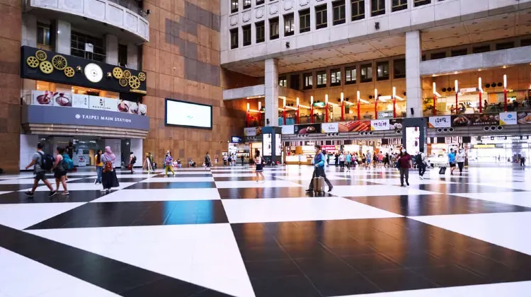 桃園国際空港到着