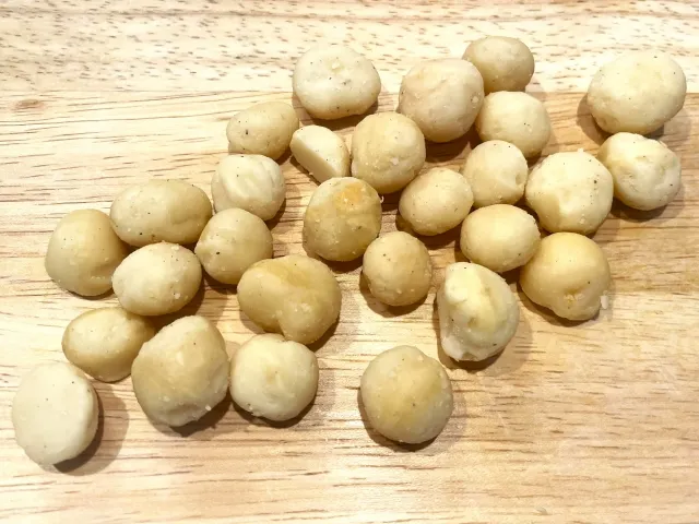 14.マカダミアナッツ（オーストラリア）