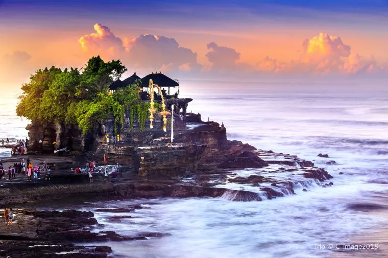 Tempat Wisata Canggu-Pura Tanah Lot