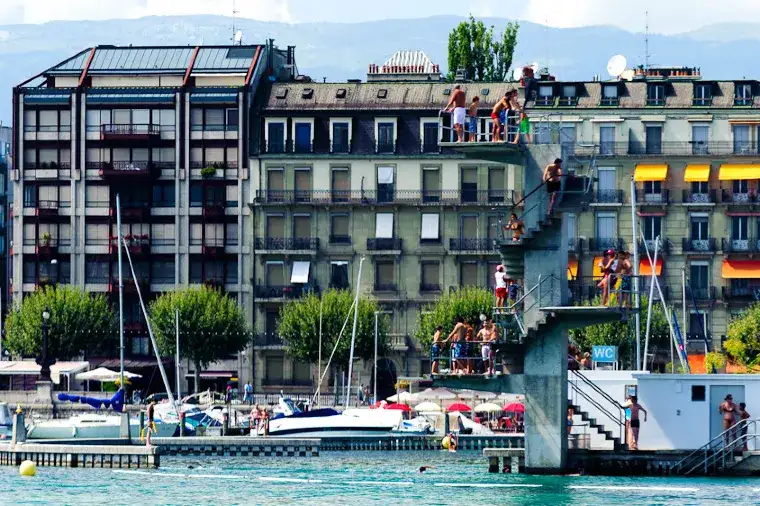Tourists at Lake Geneva