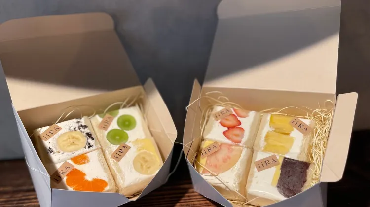 iiRA フルーツサンド