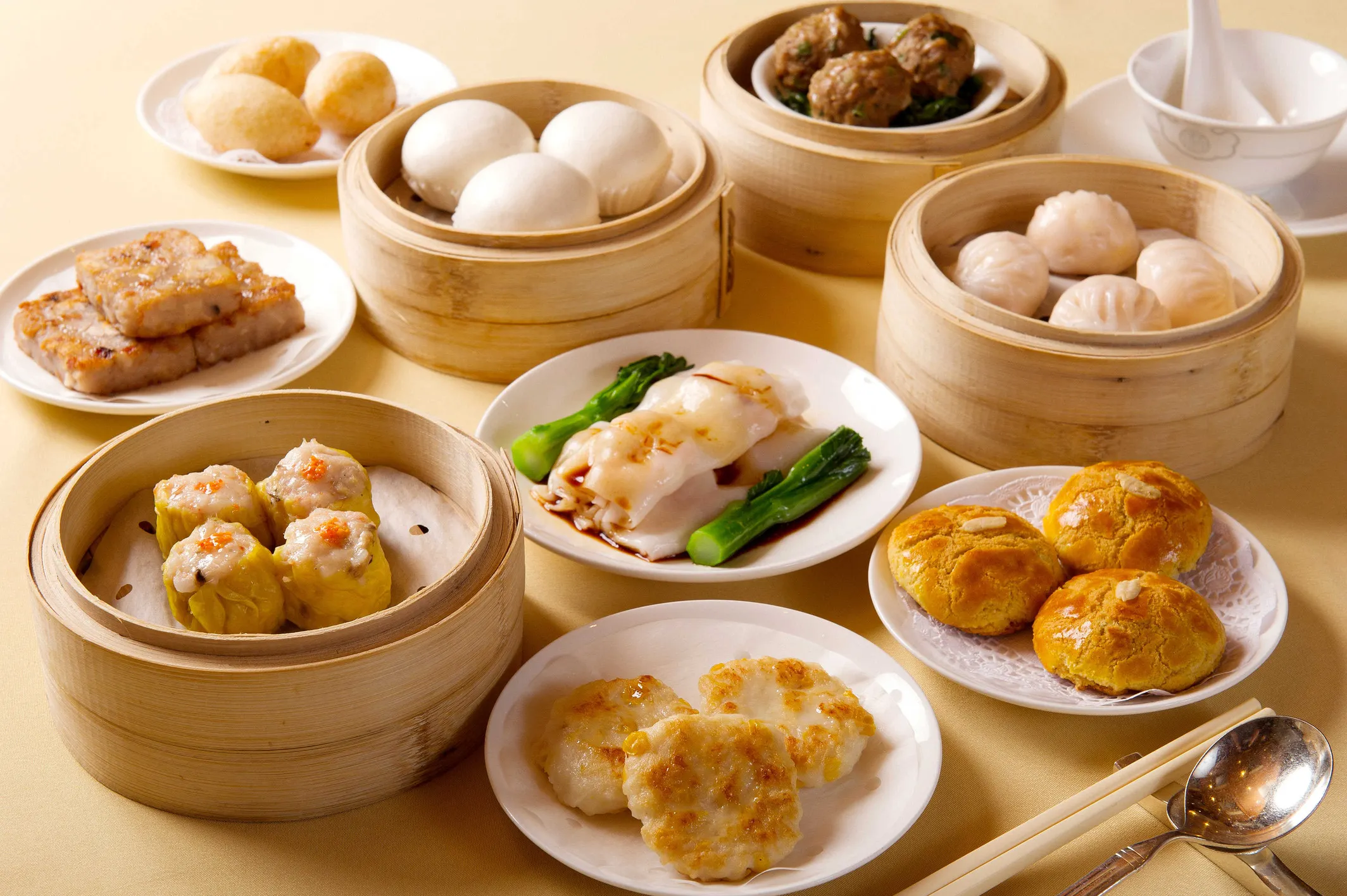 Discover Dining and Entertainment in Hong Kong