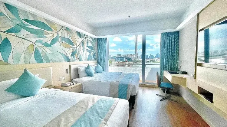 Traveling in Macau - Riviera Hotel Macau