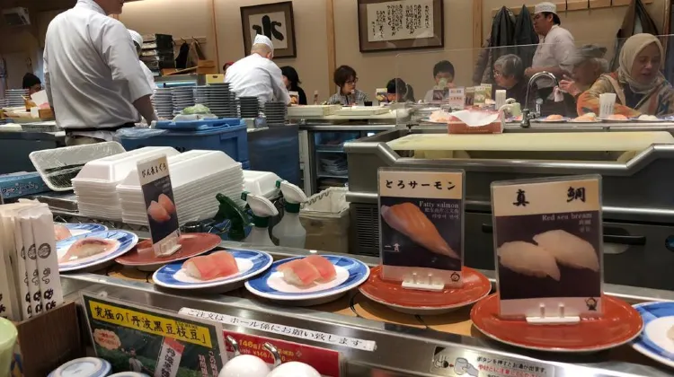 Source: Ho Pui Yng Get a taste of authentic Japanese sushi at Sushi no Musashi once you arrive in Kyoto!