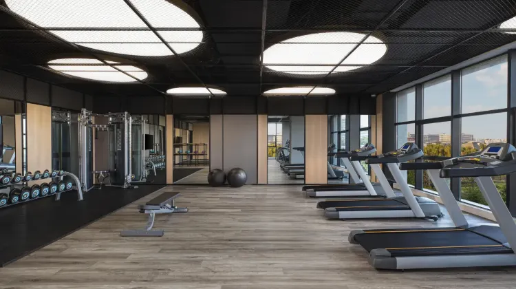 Spacious and bright gym - Four Points by Sheraton Shanghai