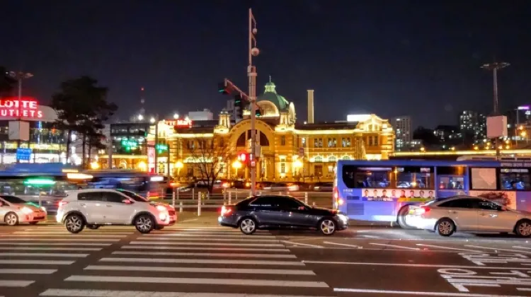 KTXの駅で充実とした待ち時間を過ごしましょう!