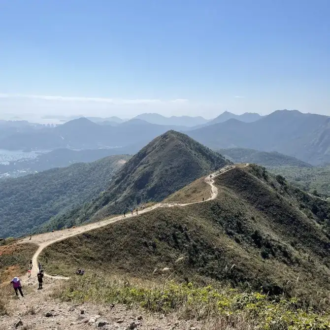 彎曲山