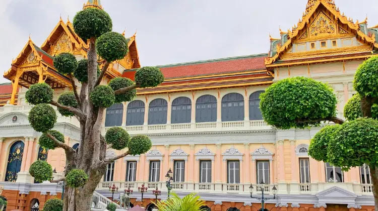 タイの王宮が混雑する時間帯は?