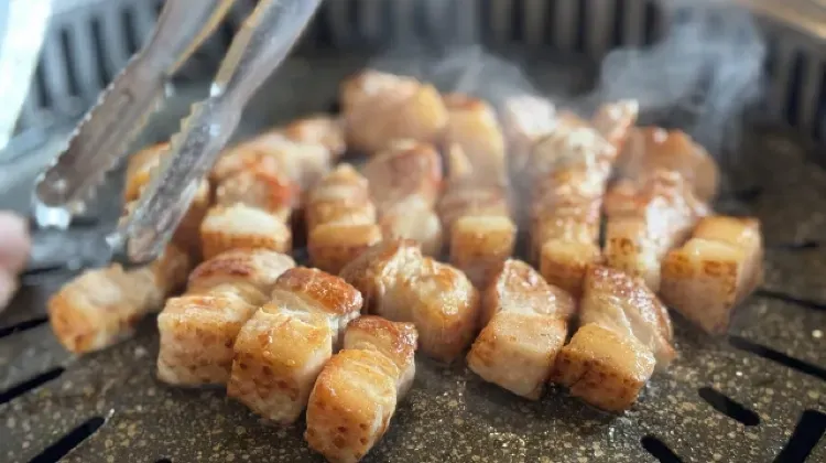 本場韓国の焼肉を独り占めする