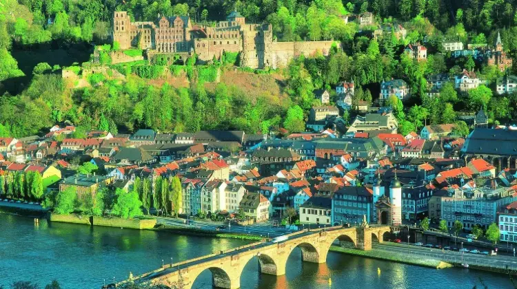 ドイツ旅行でネット通信商品を選ぶ際によくある質問