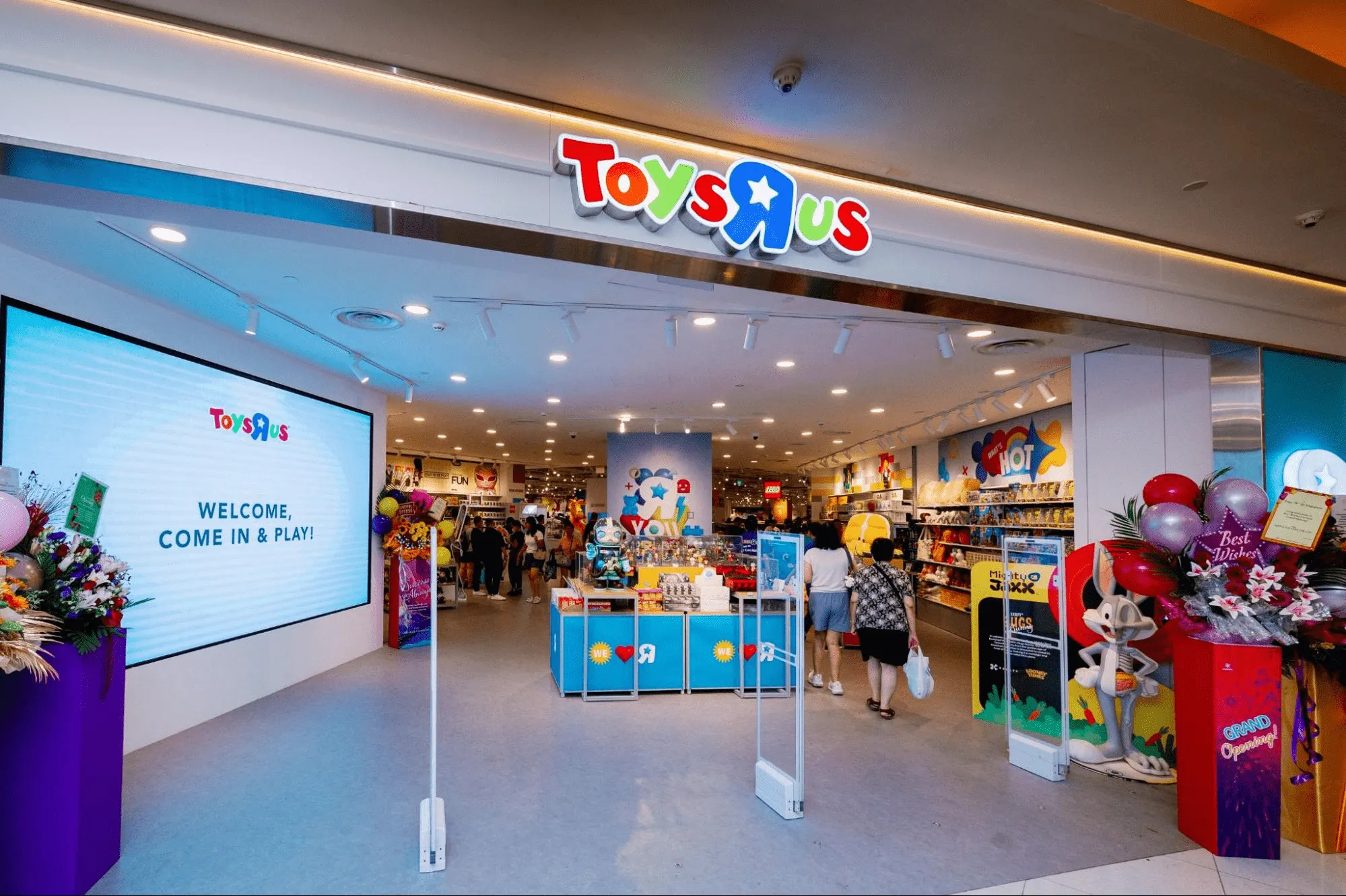 Buy toys for your kids at Toys“R”Us