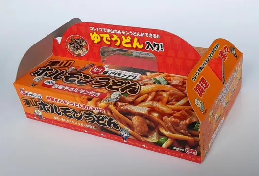 18.津山ホルモンうどんセット