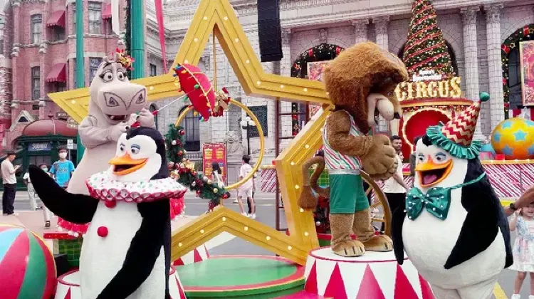5. Celebrate Christmas at Universal Studios Singapore