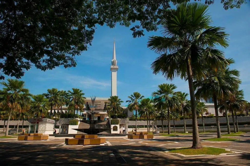6.Tempat Wisata di Kuala Lumpur-National Mosque of Malaysia