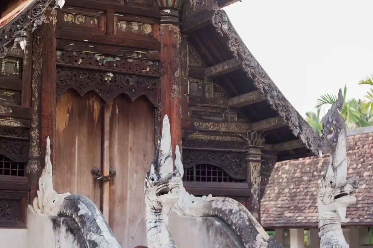 วัดอินทราวาส (วัดต้นเกว๋น)