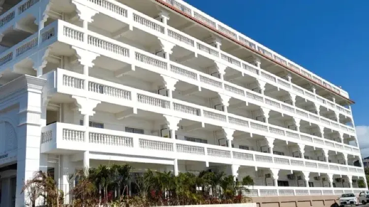 LAZOR SEA RESORT