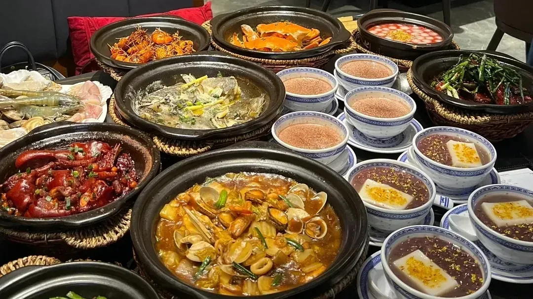 Where to Eat Near Yu Garden & Bazaar