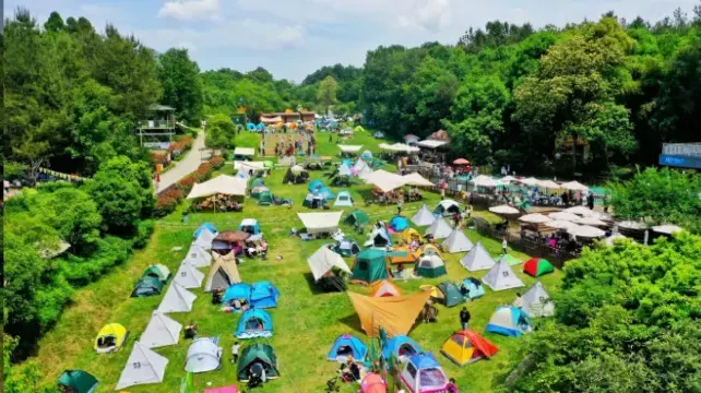 Chengdu Travel Guide: Transportation, Seasons, and What to Wear