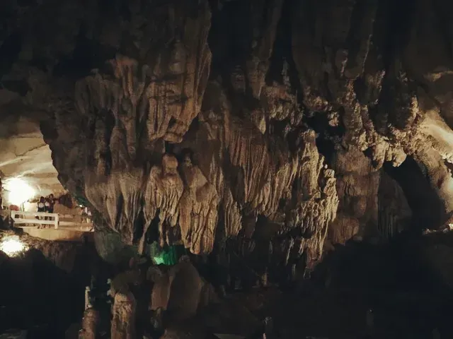 ถ้ำจัง วังเวียง