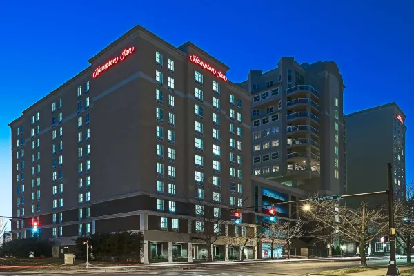 Hampton Inn Charlotte Uptown Exterior