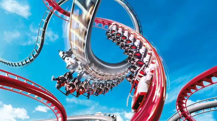 バトルスター ギャラクティカ・ヒューマン VS サイクロン