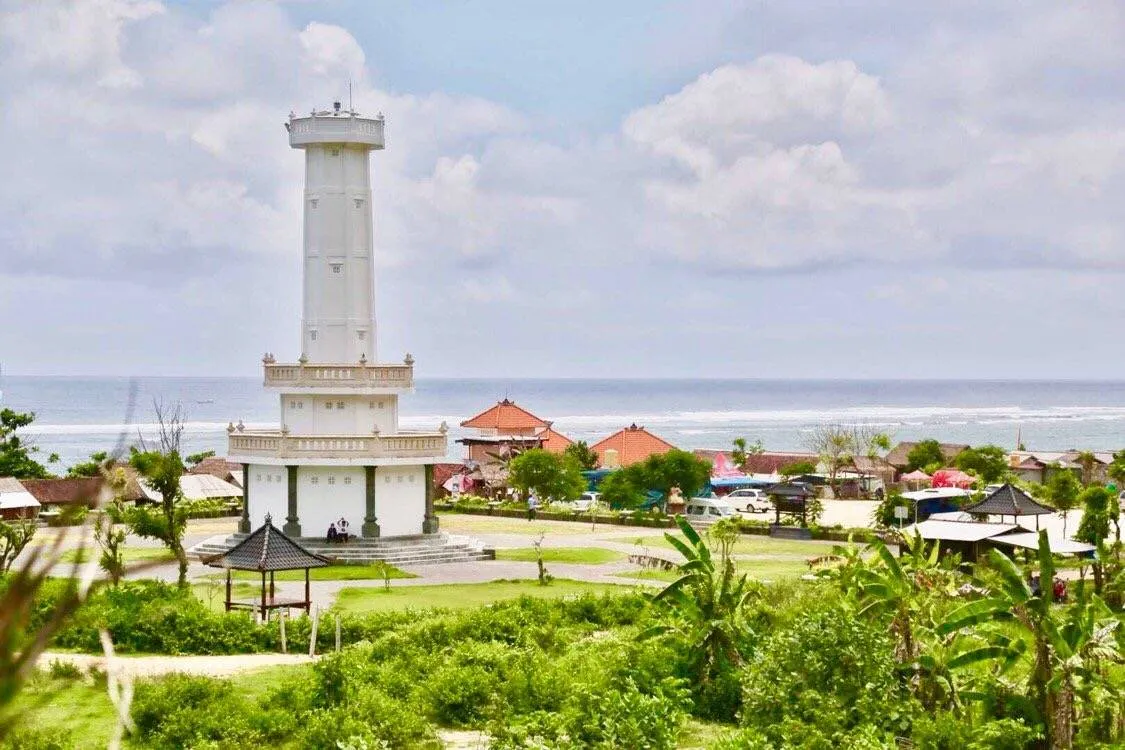 Tempat Wisata Seminyak-Pantai Berawa