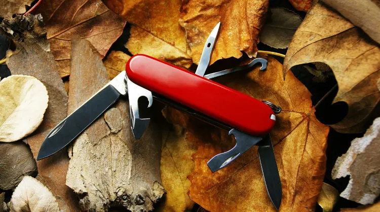  3.アーミーナイフ（スイスアーミー・ビクトリノックス）