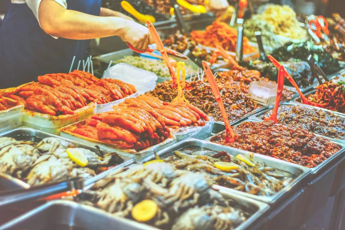 ตลาดกวางแจง